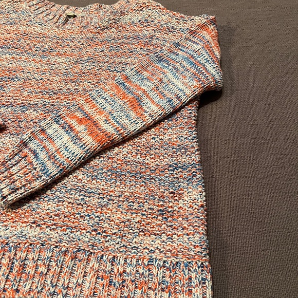 GAP Knitted Sweater - Picture 2 of 11